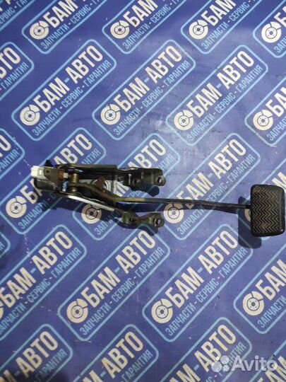 Педаль тормоза Toyota Corolla Rumion NZE151 1nzfe