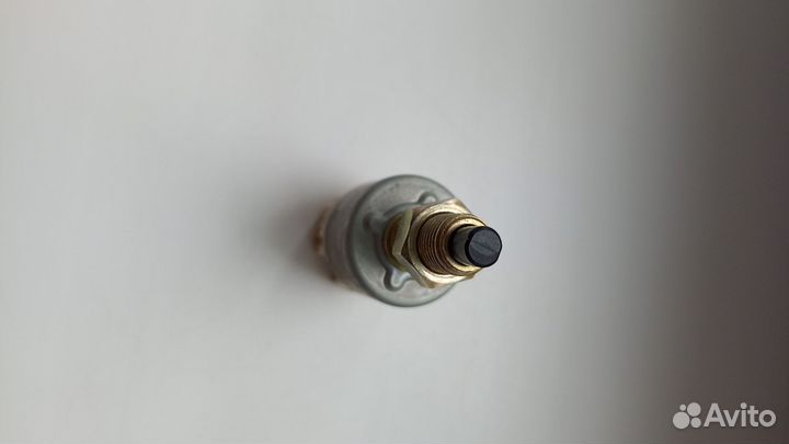 Концевик стоп сигнала