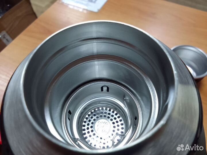 Термос Следопыт Dakar 1,9 литра складные ручки