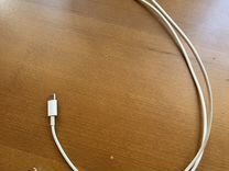 Оригинальный кабель на iPhone