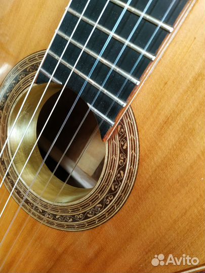Мастеровая классическая гитара