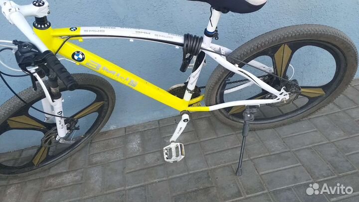 Велосипед BMW