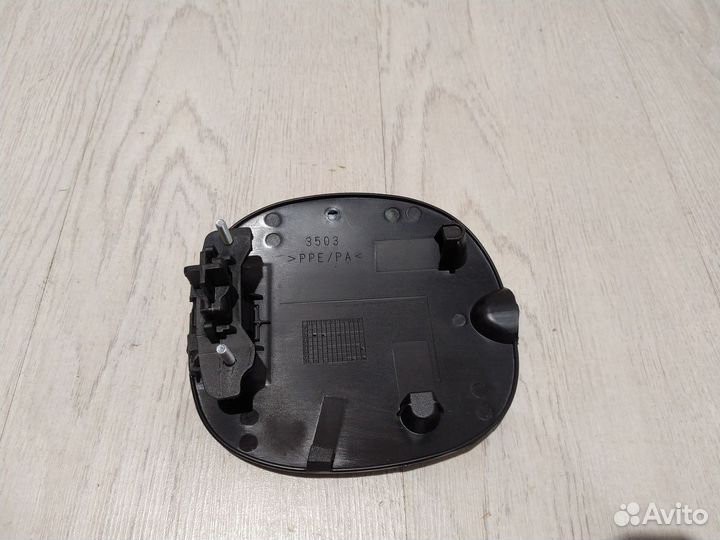 Лючок бензобака Renault clio 2