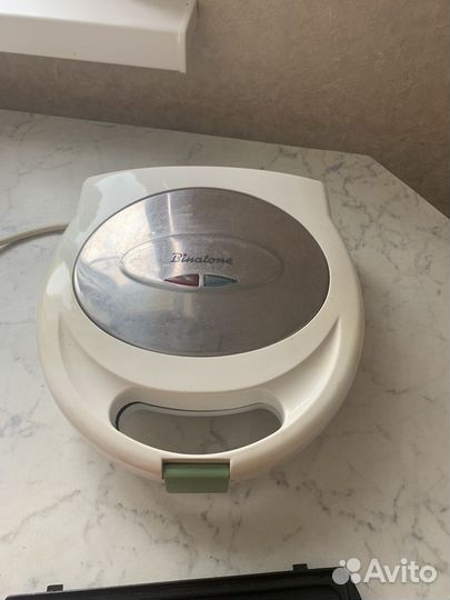 Сендвичница