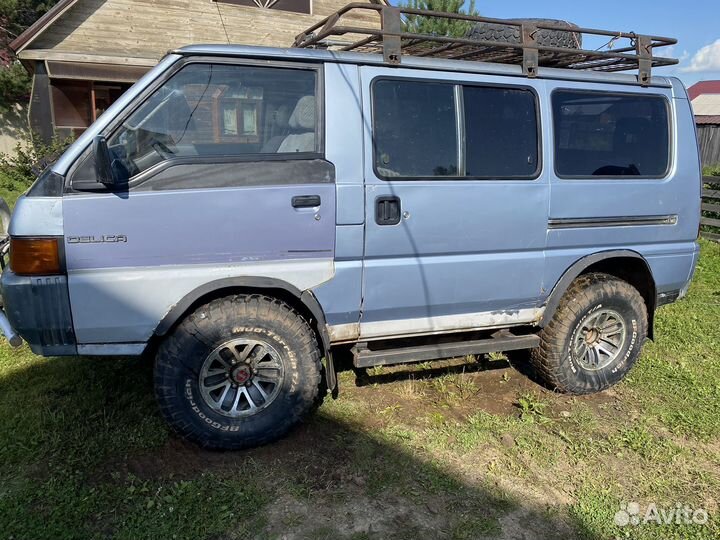 Mitsubishi L300, 1989