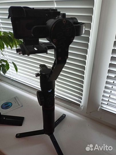 Zhiyun Crane 2