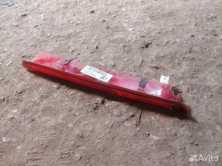 Стоп сигнал крышки багажника Nissan Qashqai J10