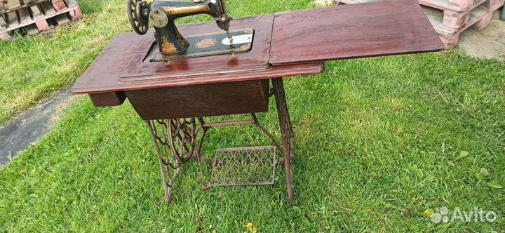 Швейная машина