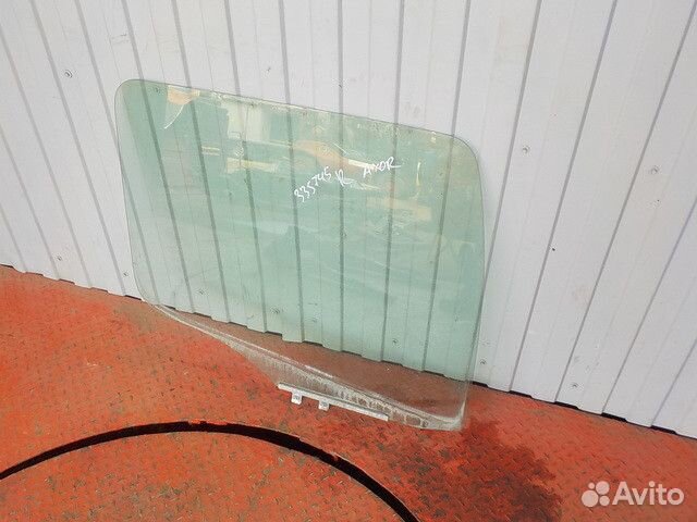 Стекло двери правое Mercedes-Benz Axor Atego