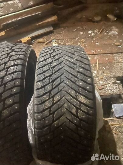 Arivo Ice Claw ARW7 235/45 R18 98T