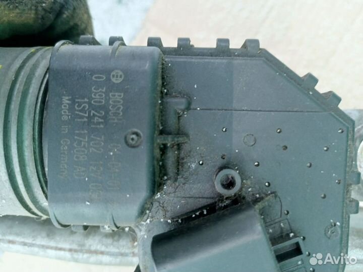 Трапеция стеклоочистителей Mondeo III 2004 г