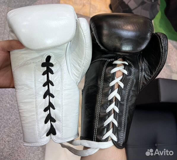 Боксерские перчатки