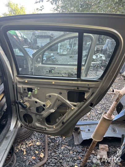 Задняя правая дверь. Рено Сандеро-Renault Step Вэй