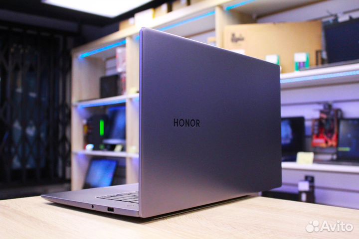 Ультрабук honor \ Core i5 \ 8GB \ SSD 512 \ IPS