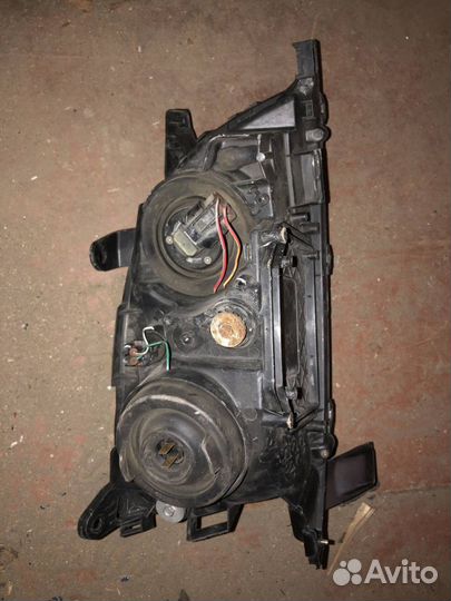 Фара Toyota Caldina AT211