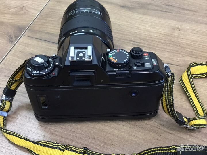 Nikon F-501+Sigma AF zoom 1:3,8 f75-200mm