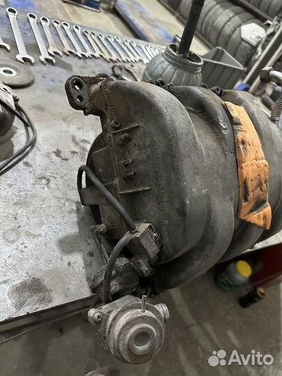 Впускной коллектор мерседес 3.2