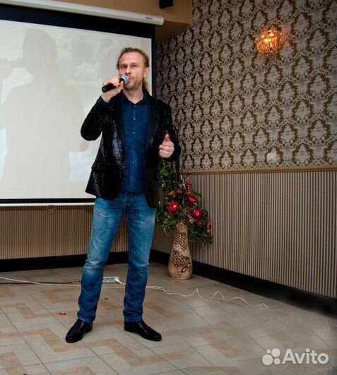 Ведущий-тамада,певец + музыка, свет