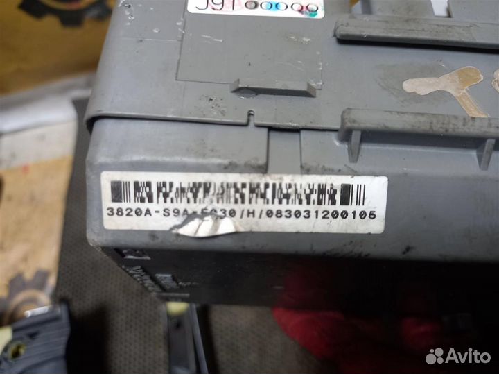 Блок предохранителей honda CR-V RD8