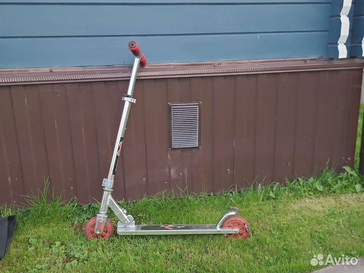 Самокат Explore