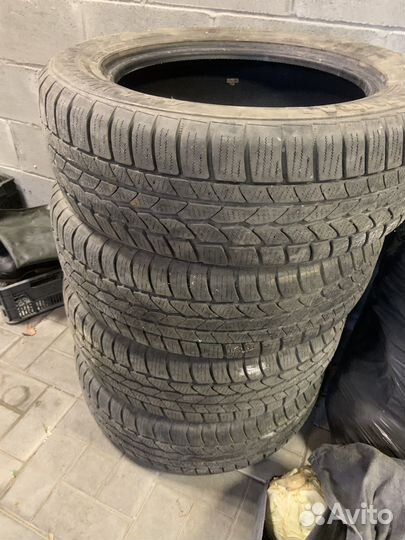 Continental Conti4x4WinterContact 215/60 R17