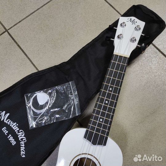 Укулеле новая сопрано с чехлом