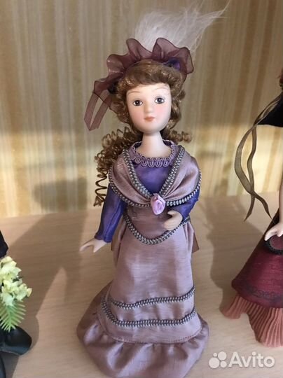 Кукла фарфоровая коллекционная