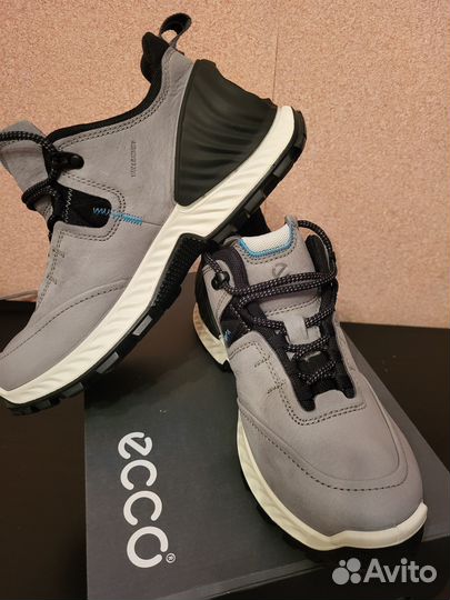 Кроссовки Ecco 39 новые