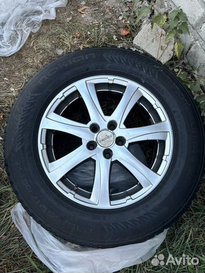 Nokian Tyres Hakkapeliitta 8 SUV 235/65 R17