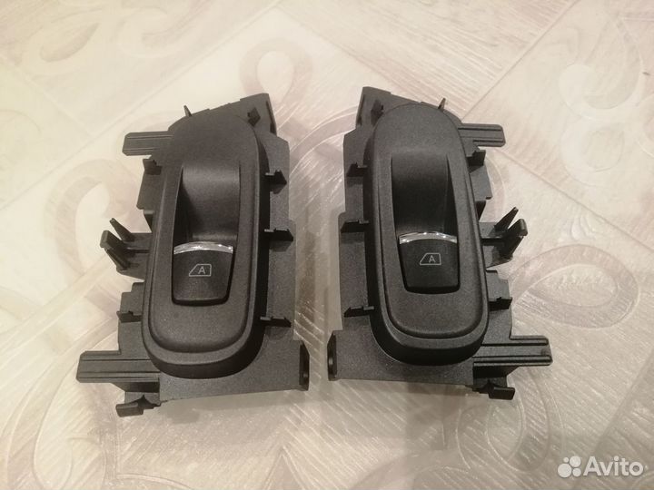 Кнопка заднего стеклоподъемника Nissan Patrol Y62