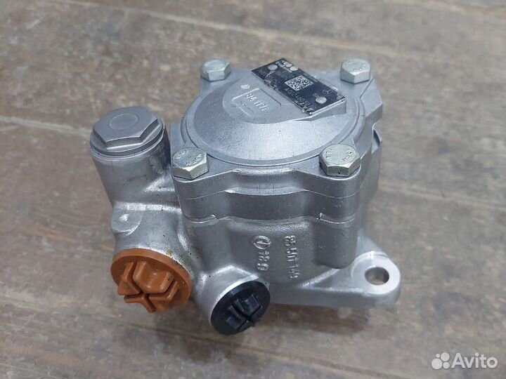 Насос гидроусилителя на mercedes