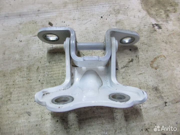 Петля двери задней правой верхняя Kia RIO 2011-201