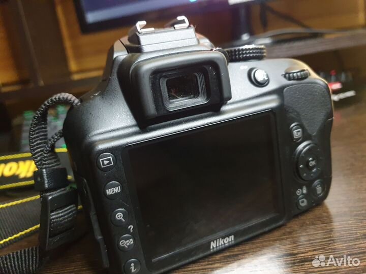 Зеркальный фотоаппарат Nikon 3400