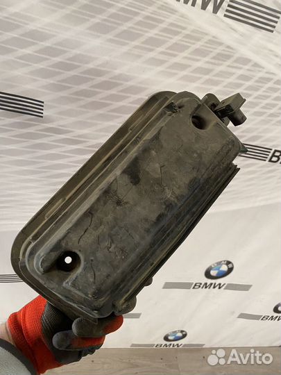 Уплотнитель крышки багажника BMW G11/G12/G30