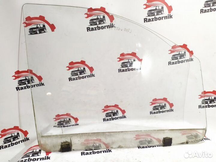 Стекло двери переднее правое Mercedes Vito W639