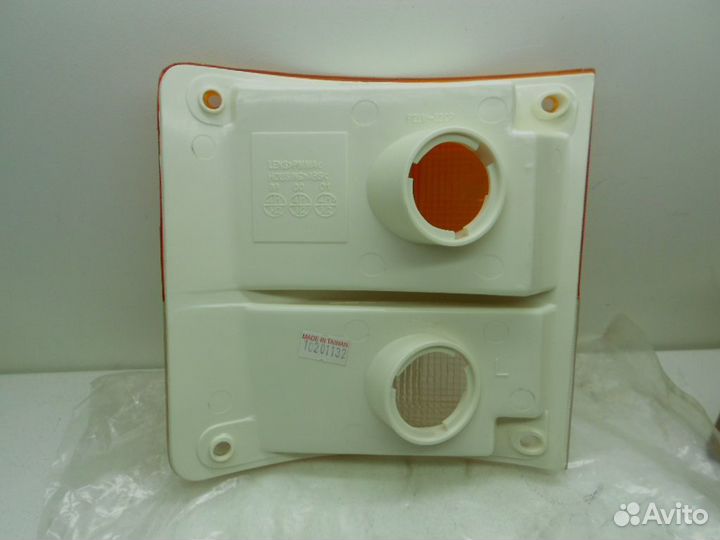 Volvo FL10 Фонарь указателя поворота левый Новый