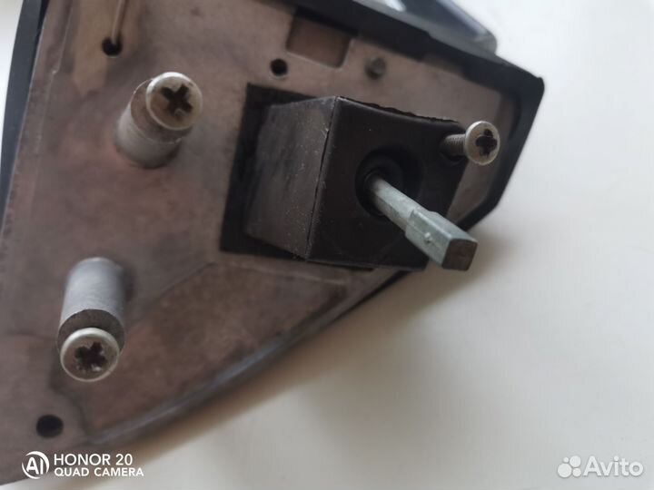 Зеркало заднего вида