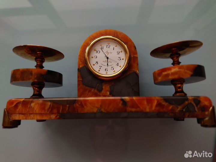 Настольные часы Луч в корпусе из яшмы