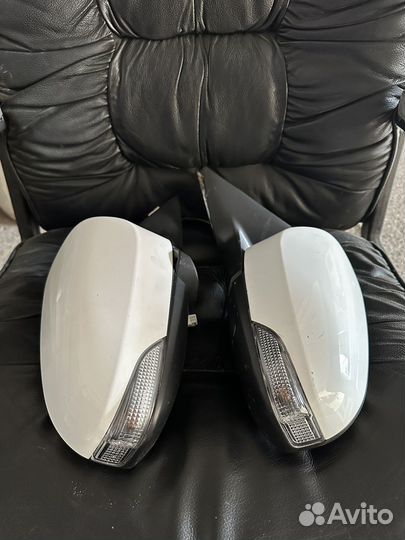 Зеркало заднего вида