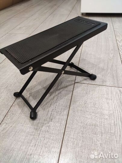 Подставка под ногу гитариста