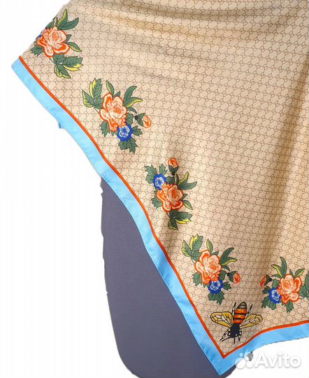 Платок Gucci шелк 90х90