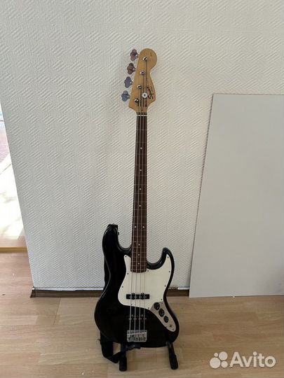 Бас-гитара fender jazz bass безладовая