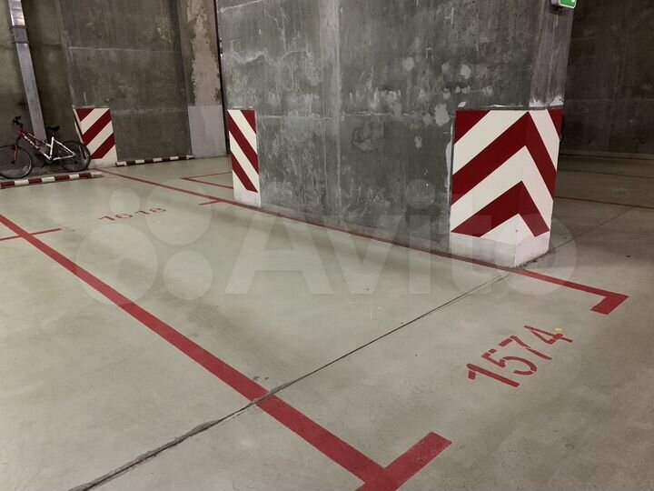 Машиноместо, 24 м²