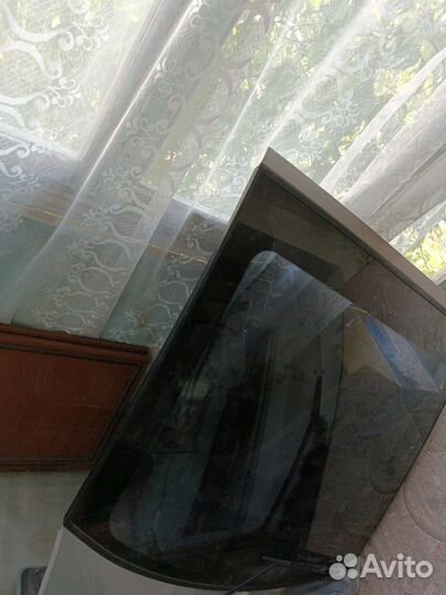 Стекло крышки багажника