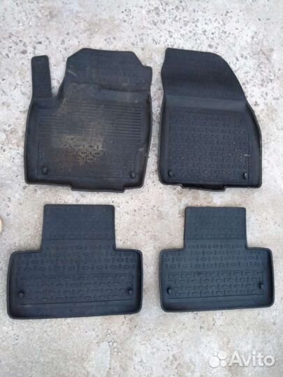 Резиновые коврики Range Rover Evoque (2011-2015)