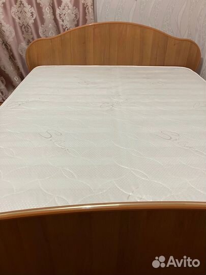 Комплект мебели в спальню бу