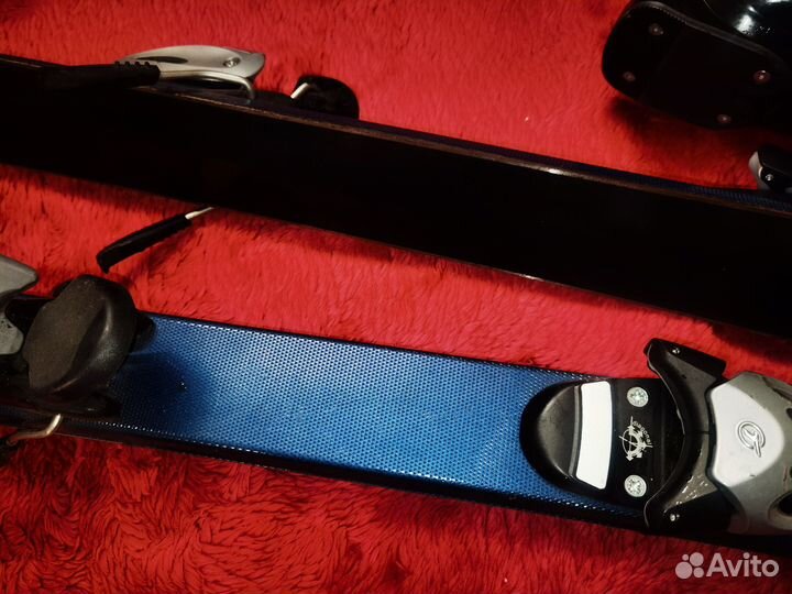 Горные лыжи и ботинки