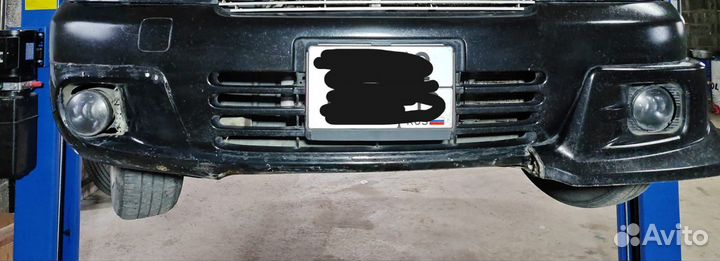 Бампер передний Тойота Функарго