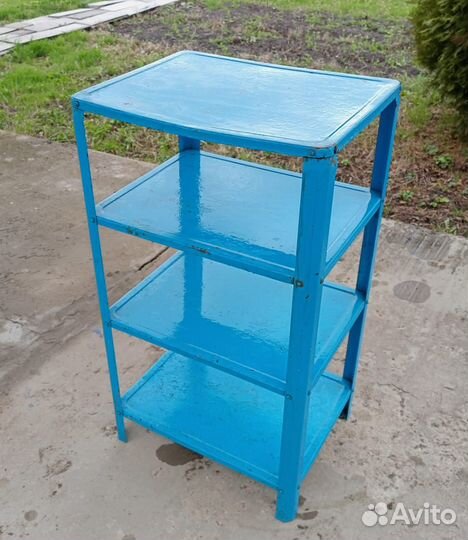 Металическая полка (подойдет и для обуви)