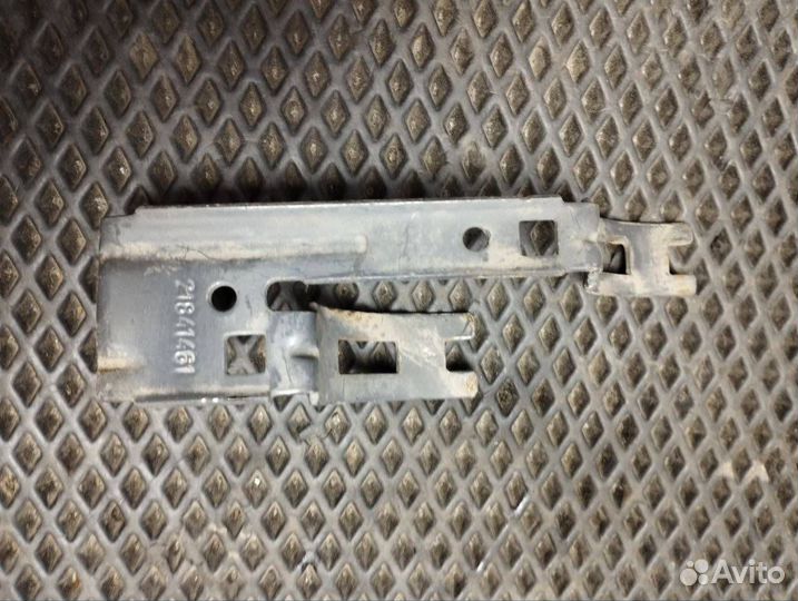 Кронштейн (крепление) Volvo FH4 21841461